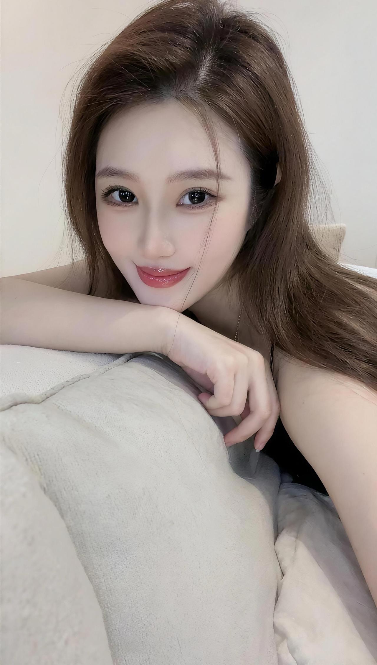 今年第一场雪❄️，下的有点大☃️，大家出行多注意安全~