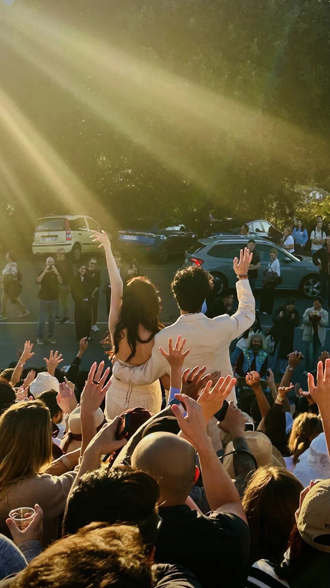 在米开朗基罗广场，路过他们书写永远