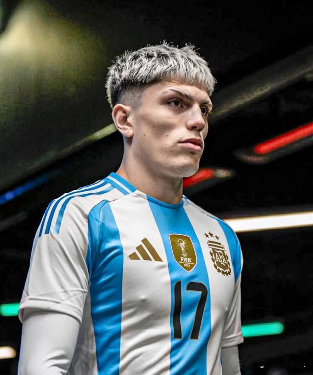 加纳乔可能会被排除在2026年世界杯等大名单外

根据加纳乔近期在切尔西的表现，