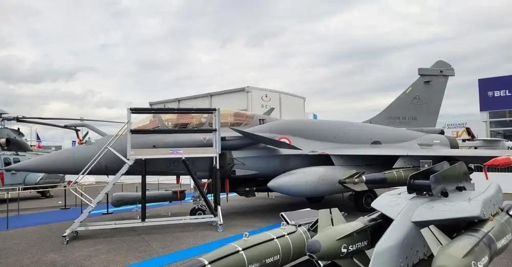 4月11日沙特官方发布消息，巴基斯坦大规模军事力量正式进驻沙特境内，上万名军人、