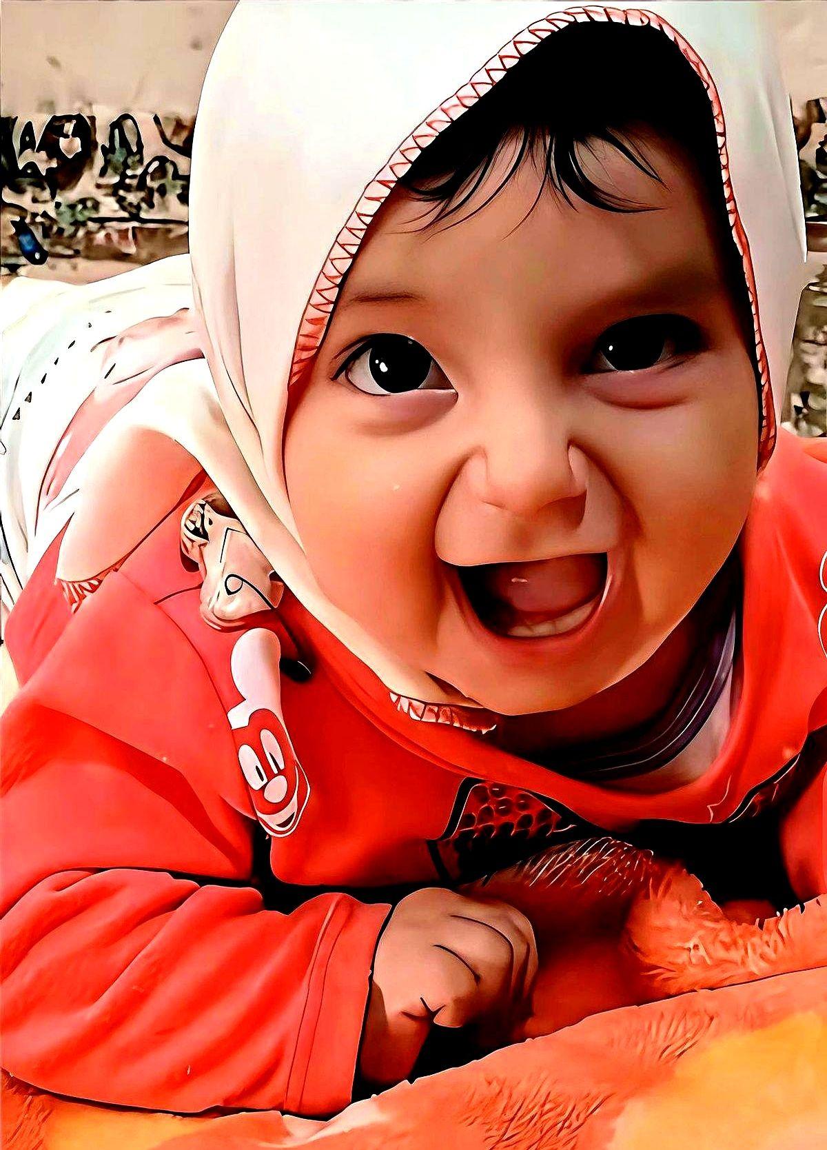 家庭虽有争吵，却奋力传递温暖，不完美才是真实的力量。

米拉德一家每天都在不同的