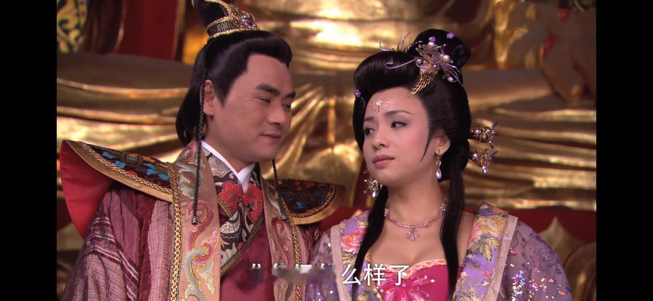 王银钏太癫了，就算嫉妒父母偏爱王宝钏，就算想帮小叔子，也不能设计让小叔子玷污自己