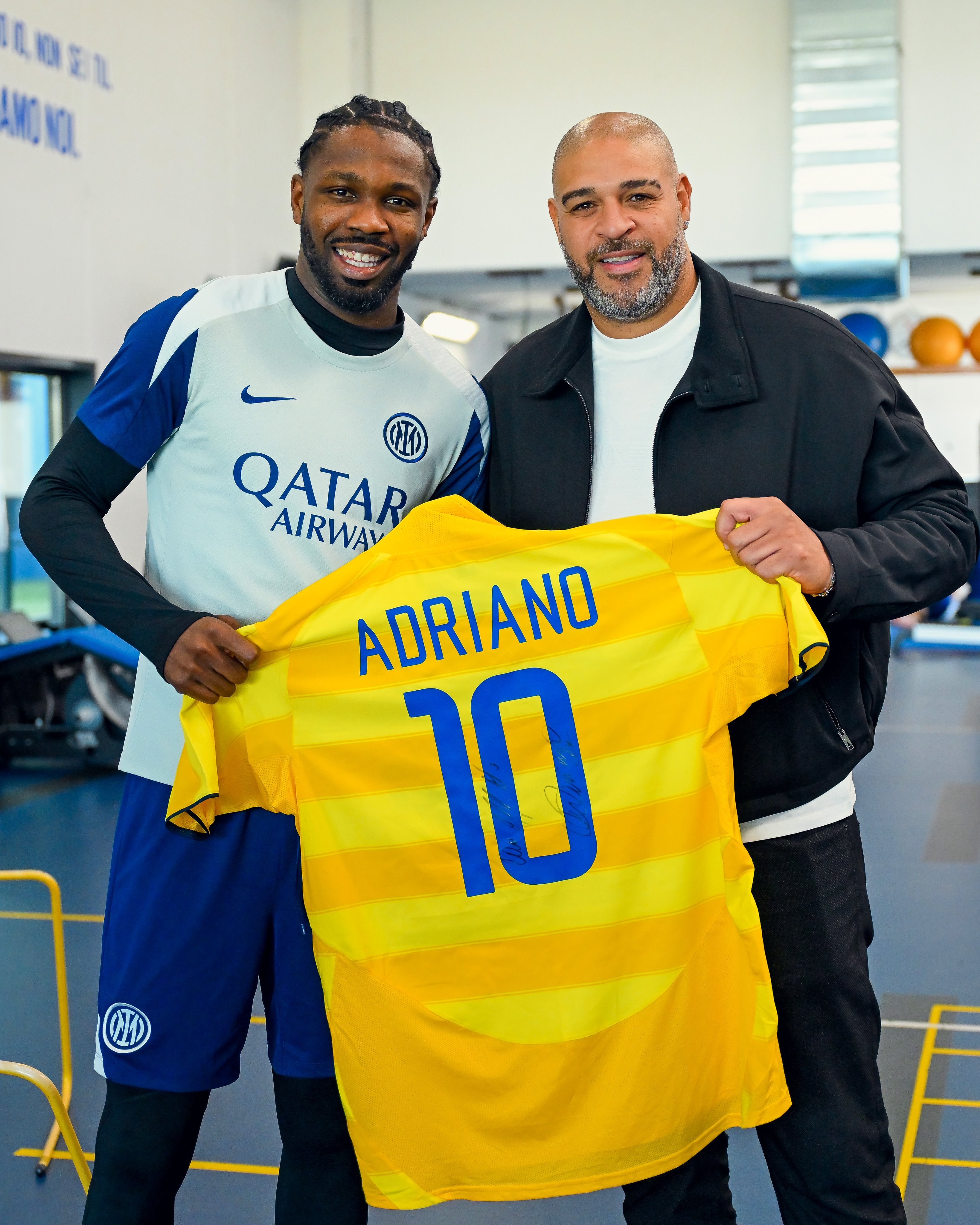 国王阿德里亚诺，回家看了看Shot power 99 国米意甲