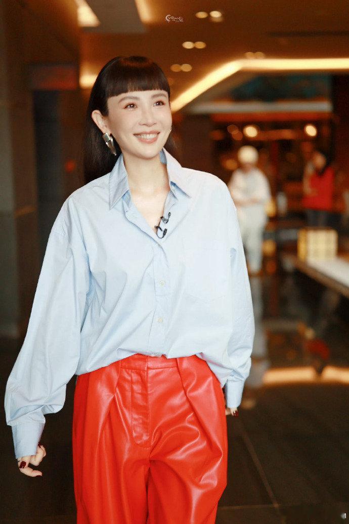 魏如萱时隔八年再唱心酸歌手歌单歌手2026经典曲目重现，八年时光沉淀，歌声里多了