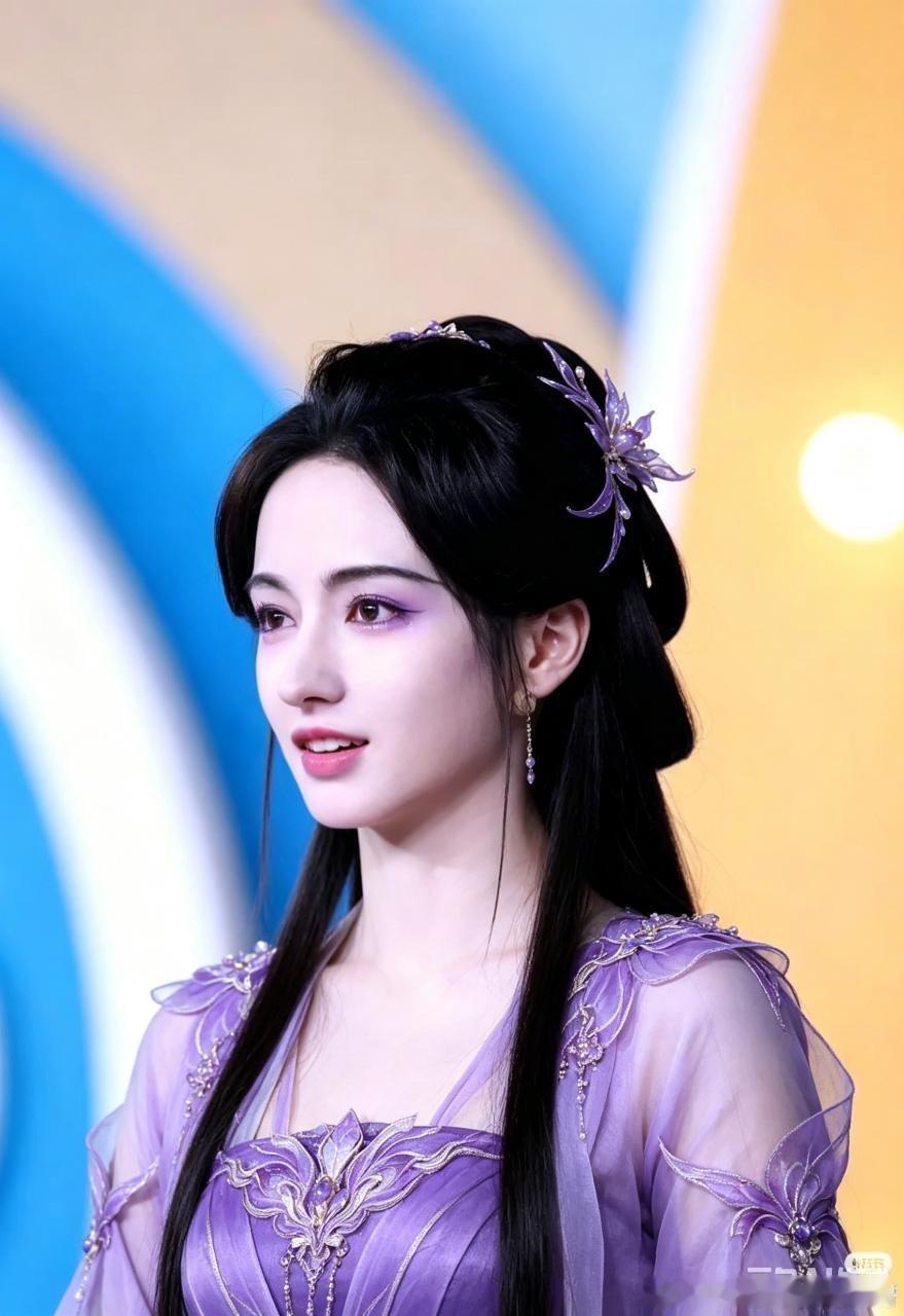 吃🍉古装奇幻剧《凡人修仙传2》领衔主演：杨洋领衔主演：李宛妲   特邀出演：孙