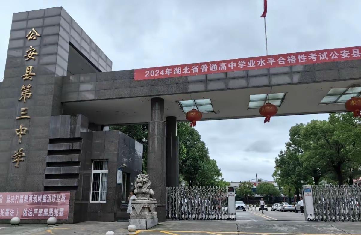 翻看照片 我才知道那时很幸福
