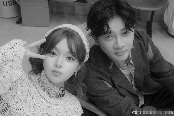 欧阳娜娜拍的声生家族这拍照水平真的绝了！声生家族每张都有专属人物小传～声生不息