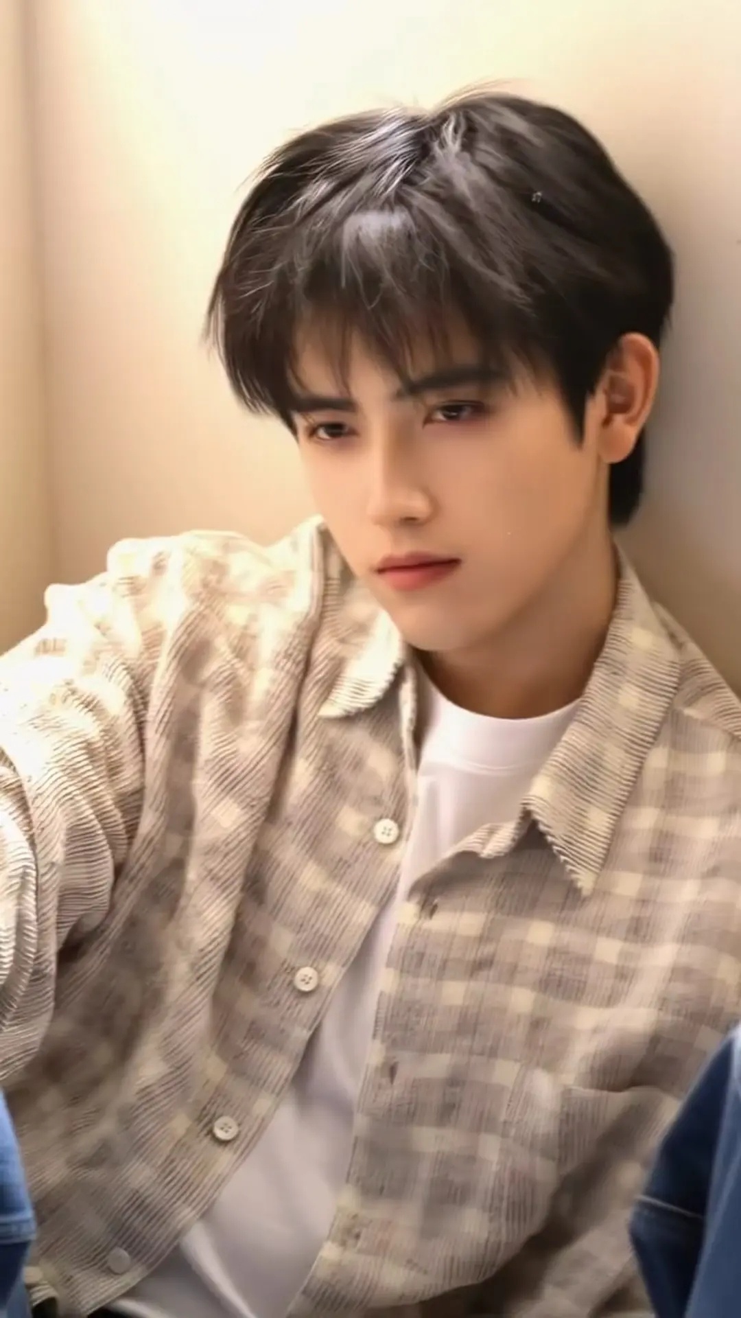 阿瑟真的好适合这种文青气质，有人懂不 