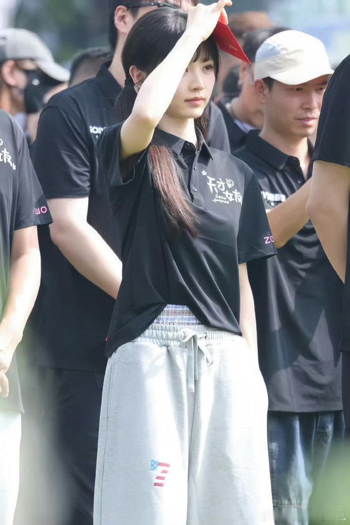 田曦薇胡一天首搭合作田曦薇胡一天天才女友cp感田曦薇胡一天首搭合作，咱就说一个双