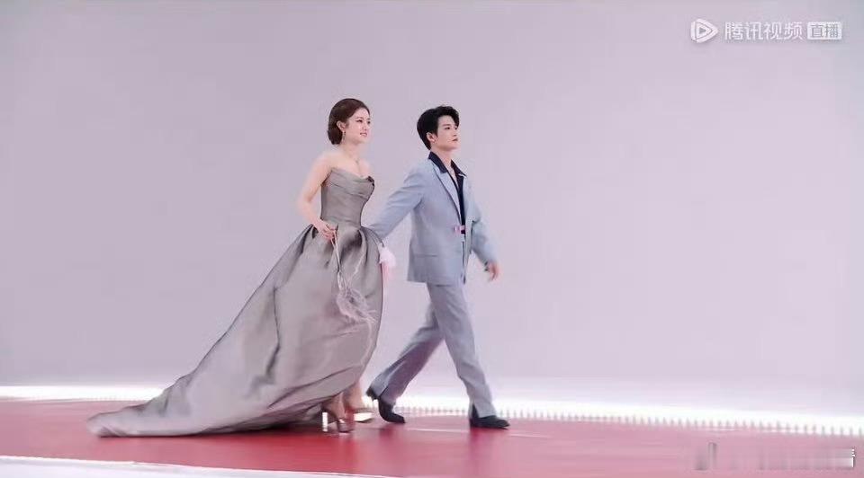 李兰迪身材被粉丝审判了粉丝要求也太高了，看看男明星呢