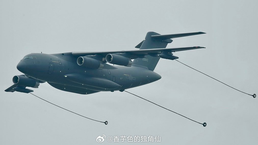 运油20A是以运20战略运输机为基础研制的空中加油机改型，是🇨🇳我国自行发展