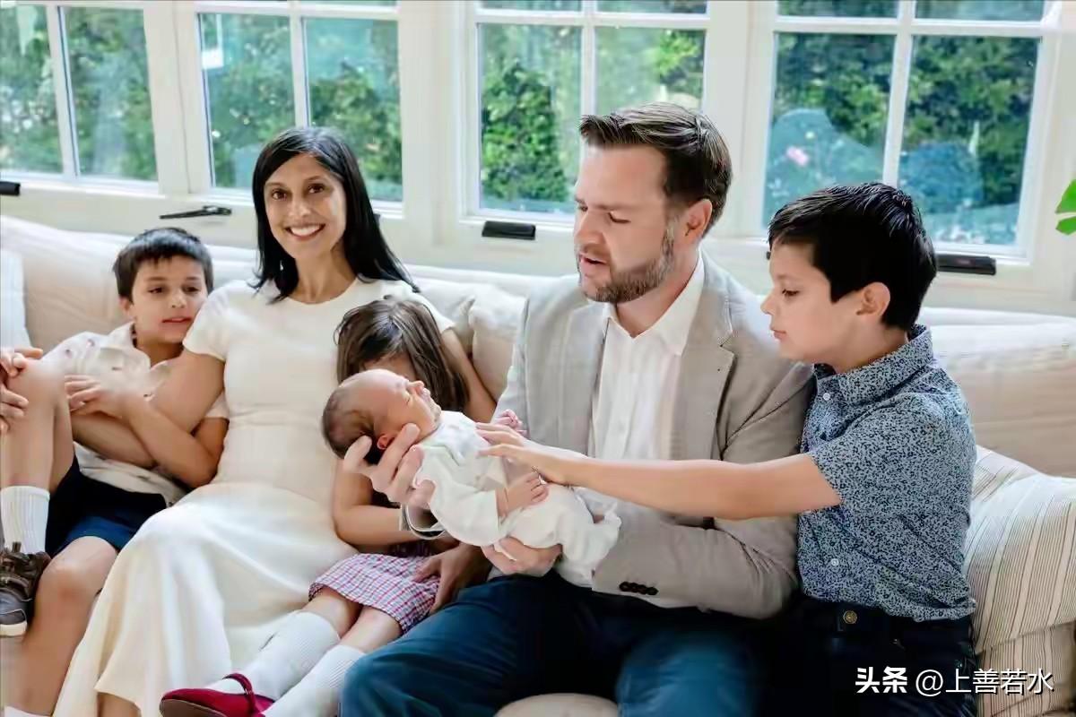 这就是忠诚吗？
美国副总统万斯抱着刚出生不久的老四，拍下了六口之家的首张全家福照