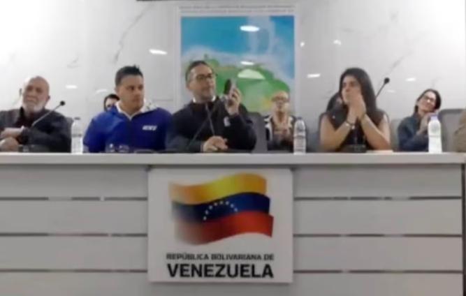 委代总统：美国当时说马杜罗已死，只给我们15分钟时间考虑
美国强行掳走委内瑞拉总