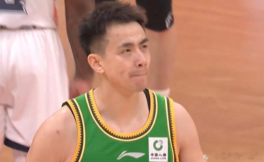 山东男篮战胜辽宁男篮 辽篮主场79-84惜败山东~三连败！威尔斯23分5助攻，赵