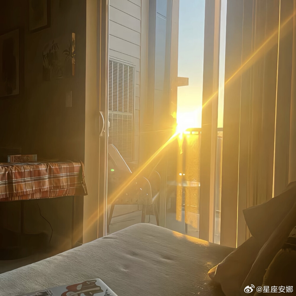 在摩羯座的世界里，玩乐是有罪的，除非是为了充电。他们是典型的“工作狂”，但这份禁