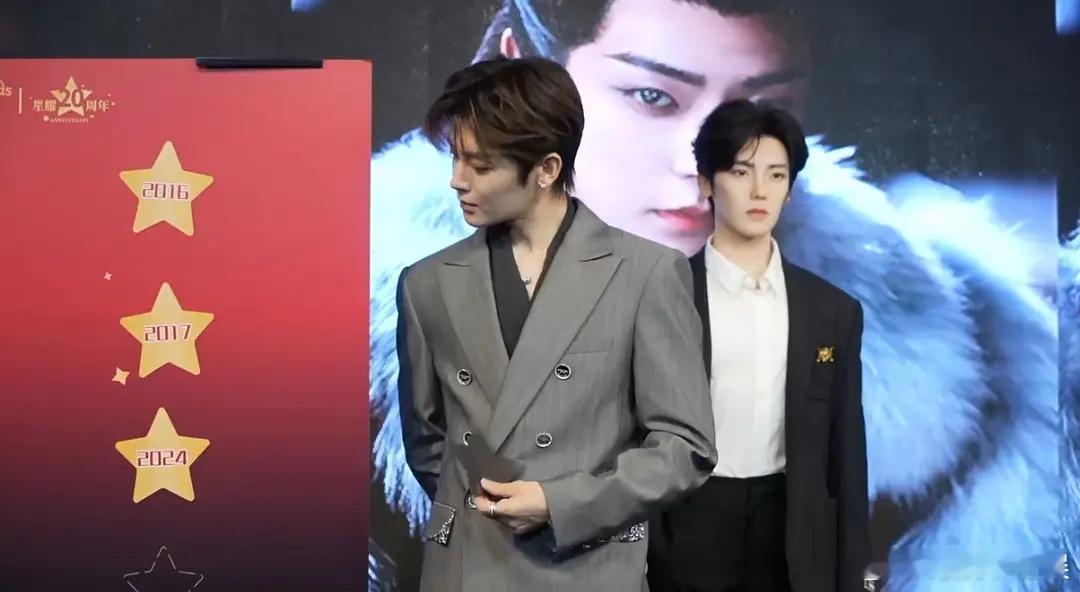 侯明昊入驻上海杜莎夫人蜡像馆，是不是稳居95一线顶流？ 