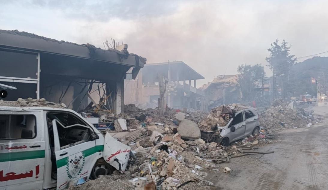 以色列空袭黎巴嫩南部泰布宁政府医院后，该地区遭到大规模破坏。
以色列空袭后黎巴嫩