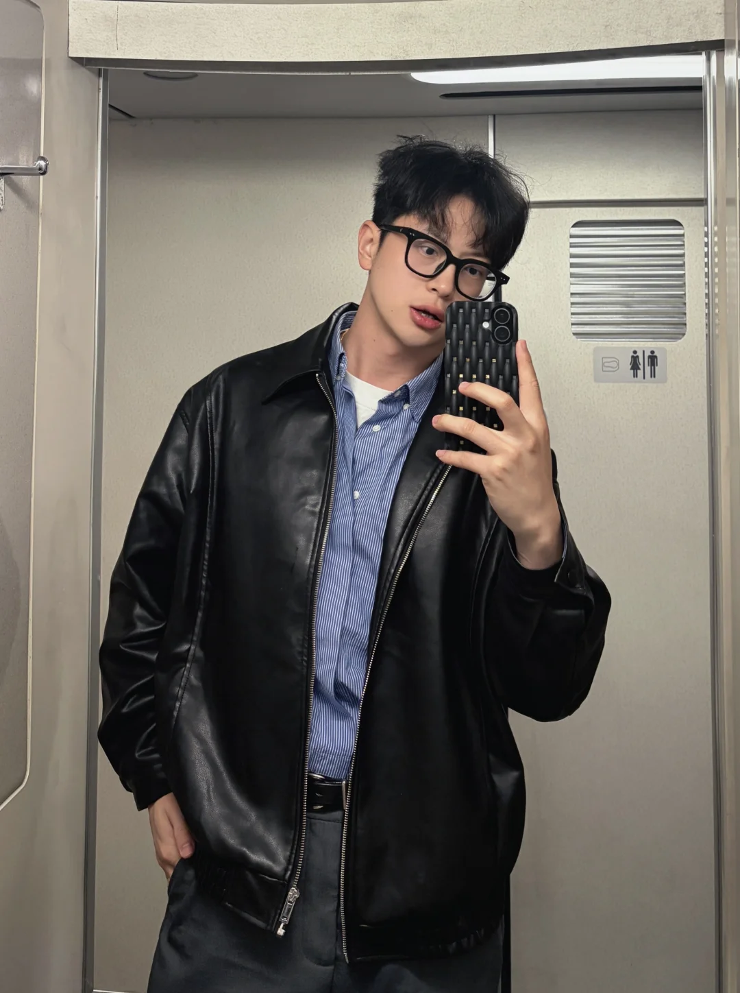 衬衫👔里的身材