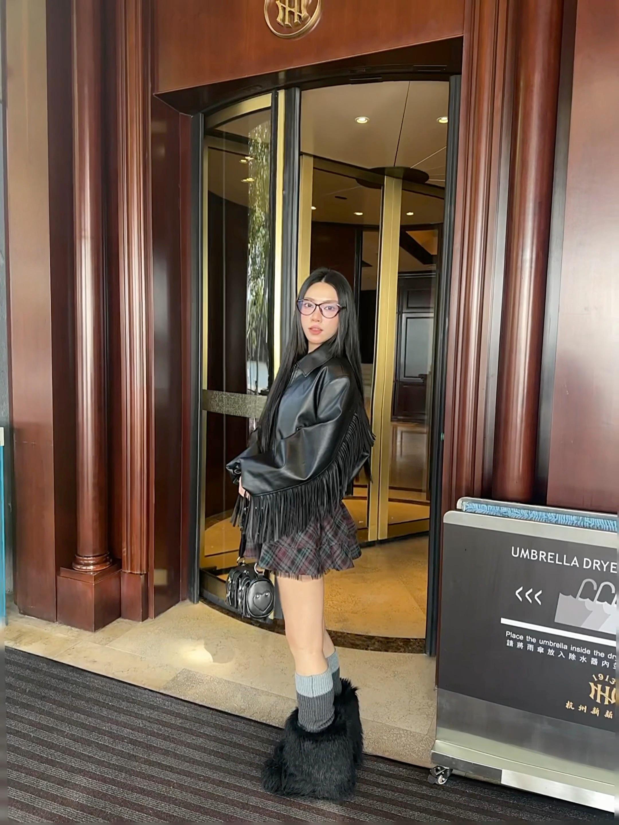 做一天甜辣女孩👧#今日穿搭(ootd)##穿搭[超话]# ​​​