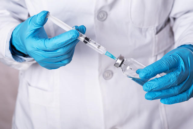 10亿市场骤降,一款“光脚药”进入国采后遇“量价双杀”