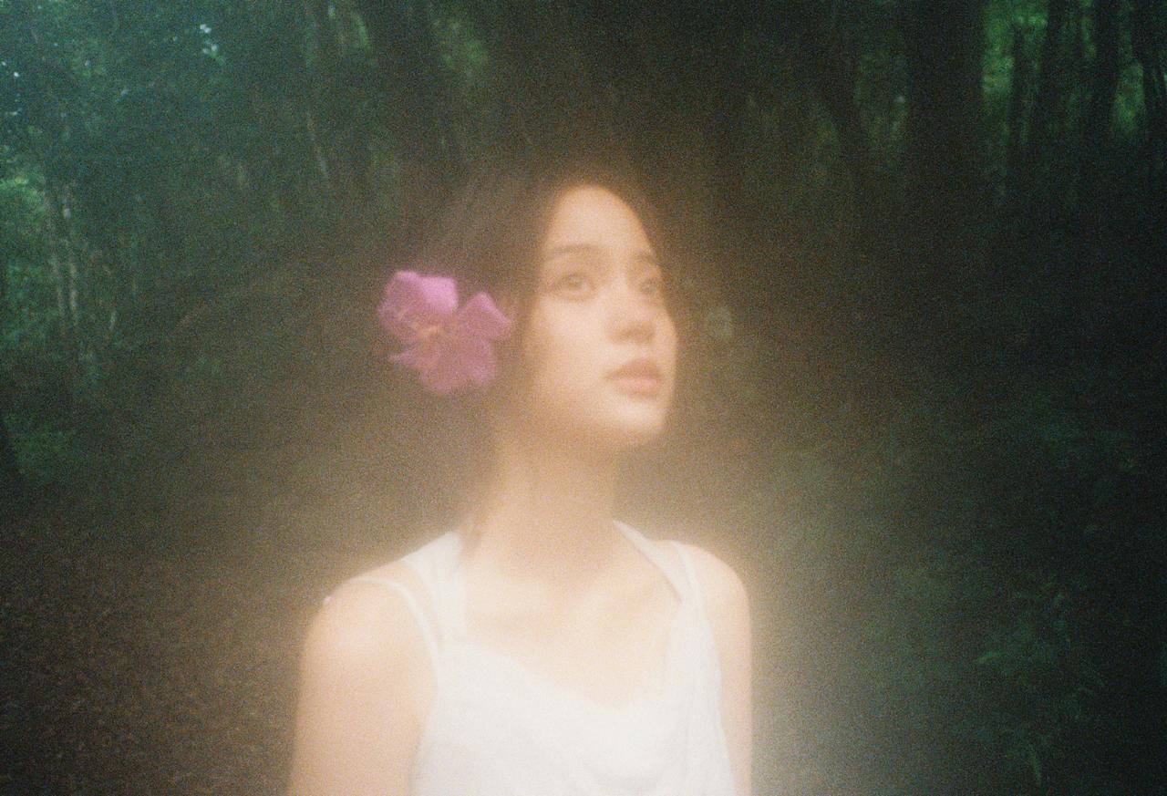 欧阳娜娜胶片风格写真组图