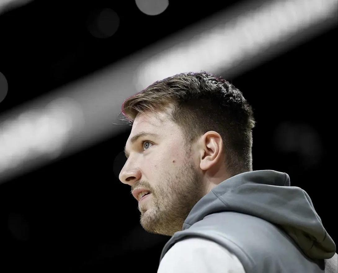 重磅消息！东契奇竟然拒绝了湖人开出的5年2.29亿美元续约合同？这背后到底藏着什