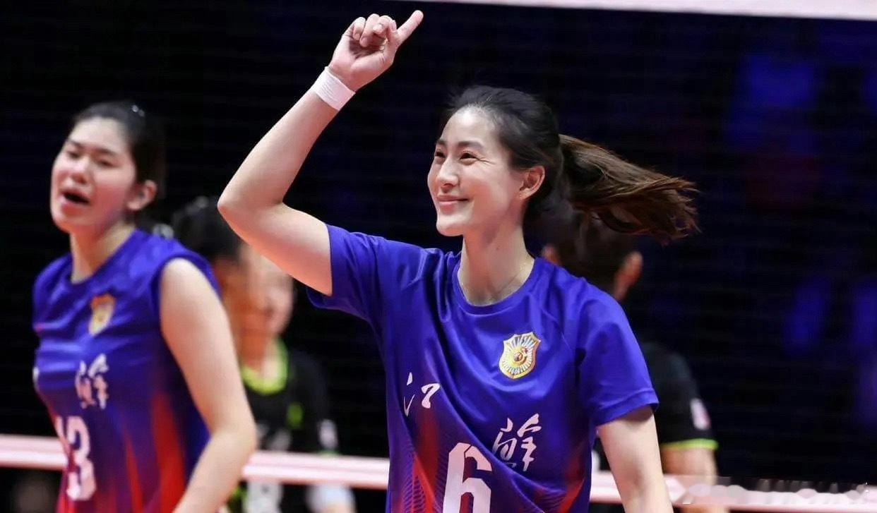 江苏女排迎巨变！刁琳宇领衔，三名二传均退役江苏女排 江苏女排以全胜的战绩拿到了全