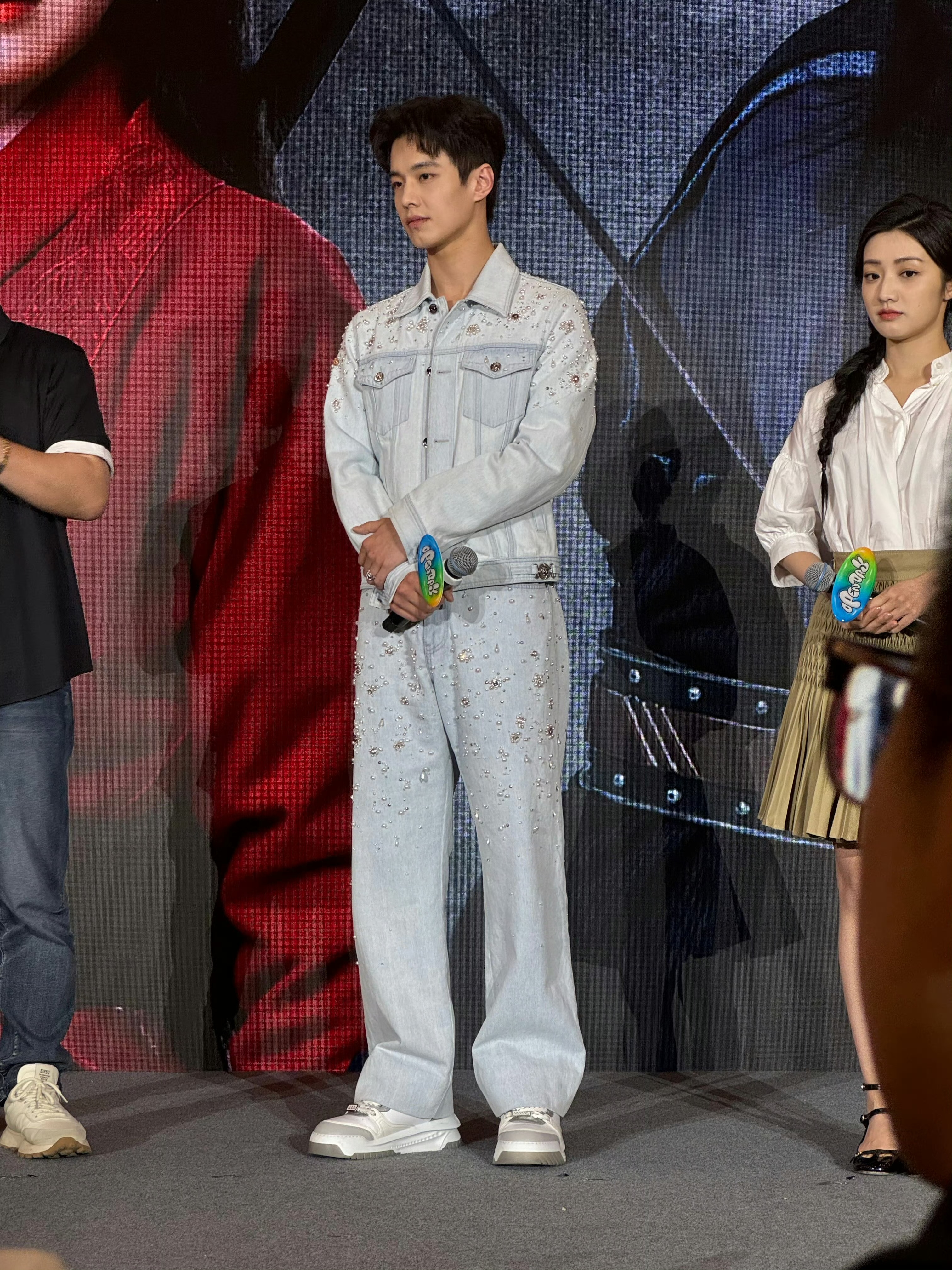 #何与对金庸武侠人物太了解了##何与金庸铁粉开放日现场盖章了# 何与对金庸笔下的