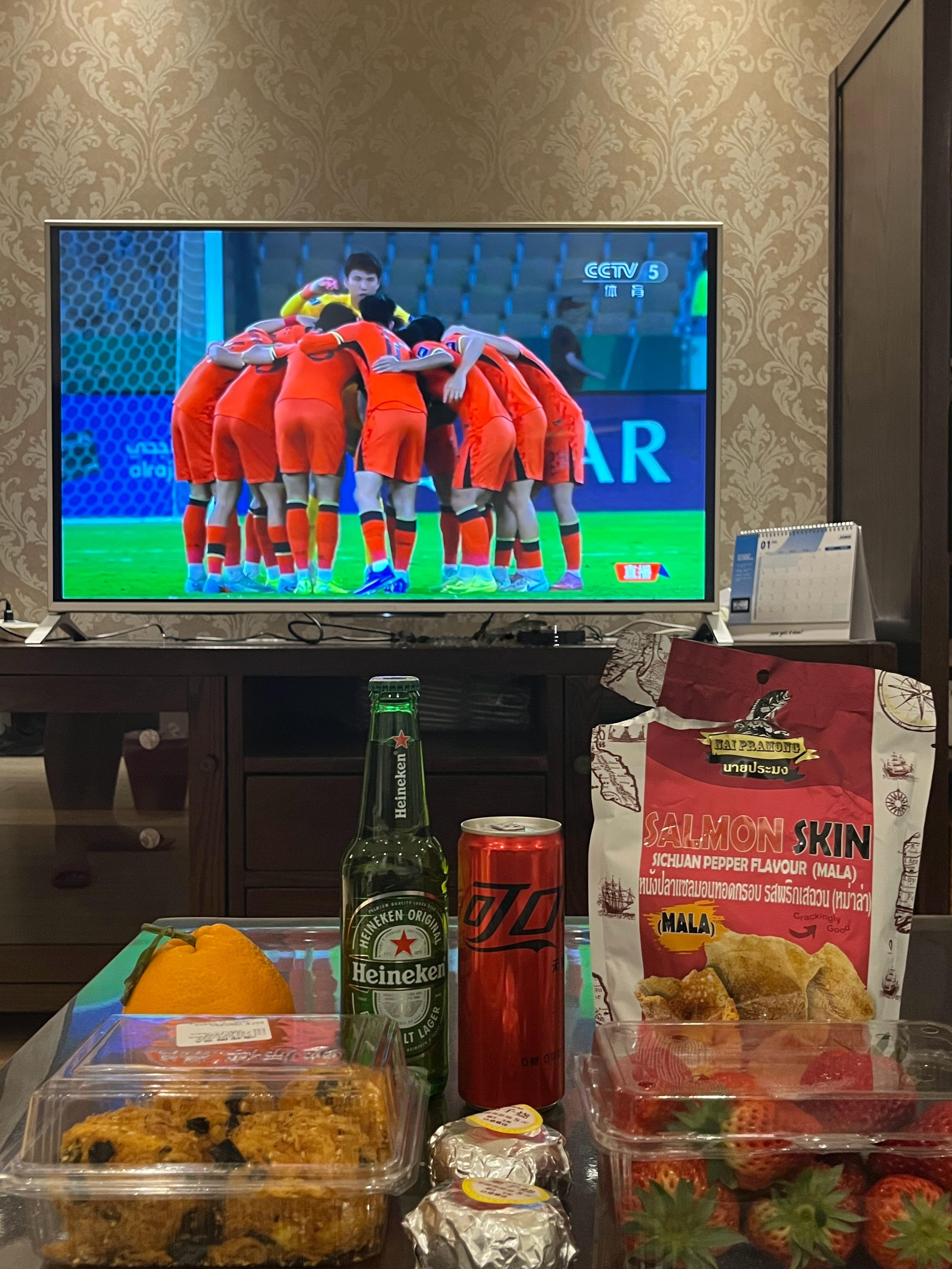 啤酒可乐水果零食，已经准备好。坐等决赛开赛。U23国足vs日本U23 天津