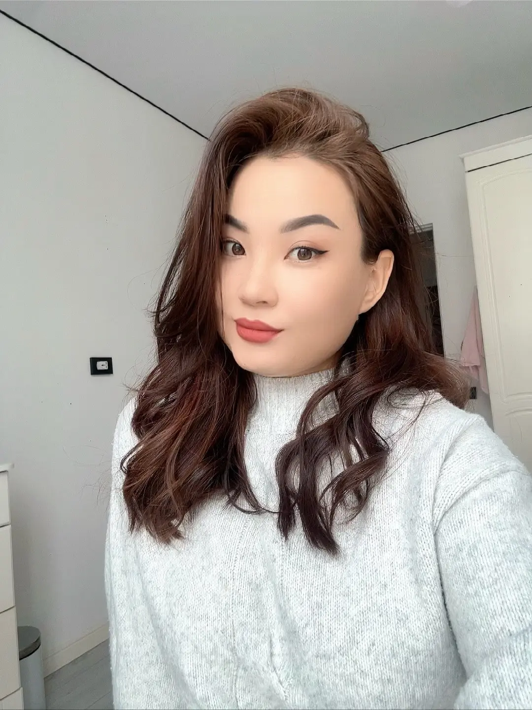 我现在就是很物质的女人 除了物质 任何喜欢 我都不会当真 我就要坦坦荡...