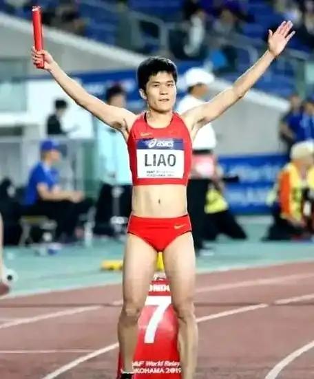 女子400米冠军廖孟雪突然在国际排名中“隐身”，全网疯传她因“雄性特征”被官方除