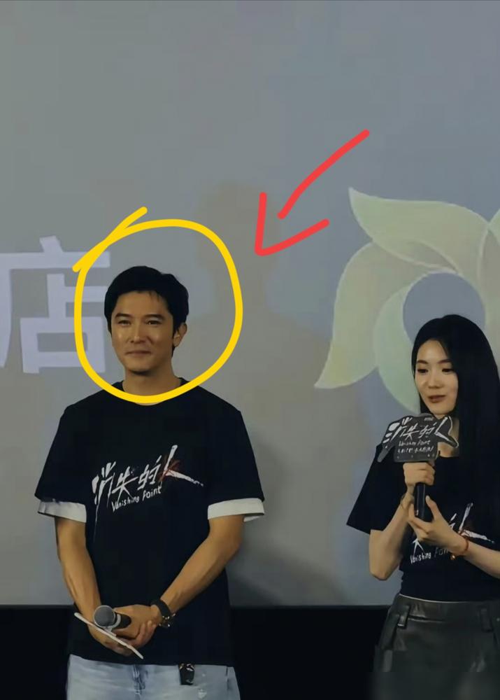 别吹王安宇新霸总了，十几年前那个被骂渣男的体育生，早就把‘禁欲系’玩明白了。