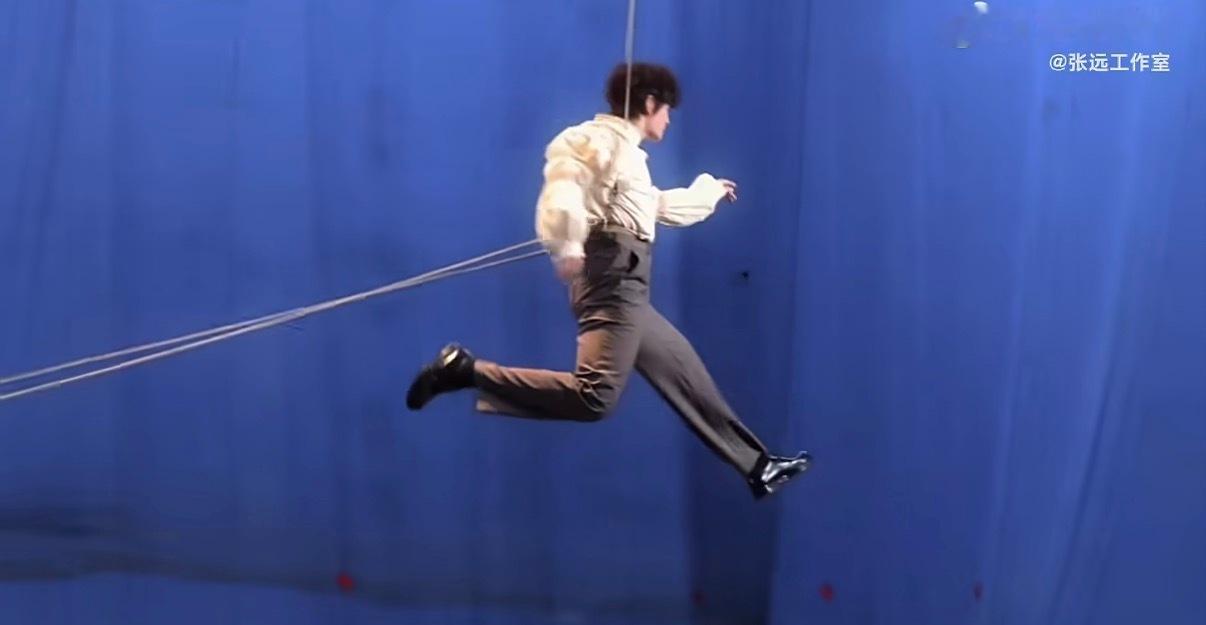 张远bird这次真飞起来了 起猛了见张远飞上天！四巡先导片概念绝了，卡夫卡名言贴