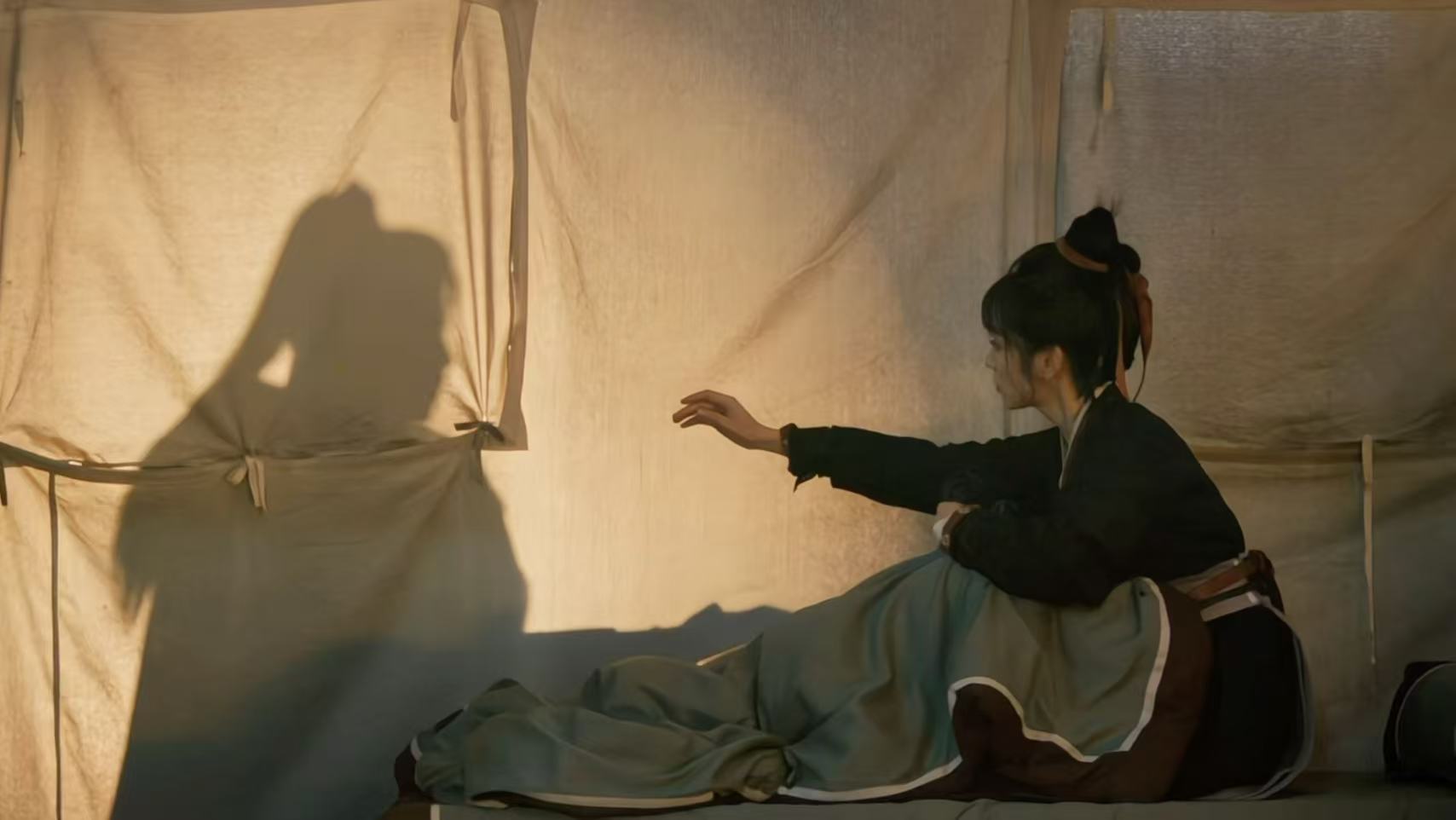 张凌赫田曦薇如果回头看如果往前走张凌赫田曦薇如果回头看往前走 张凌赫田曦薇如果回