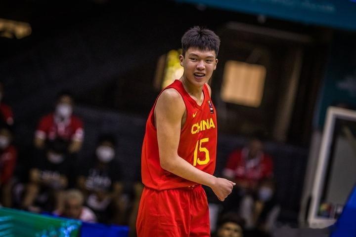 杨瀚森：“代表国家队参加比赛，是每一个运动员的梦想，我也不例外。我肯定会抓紧时间