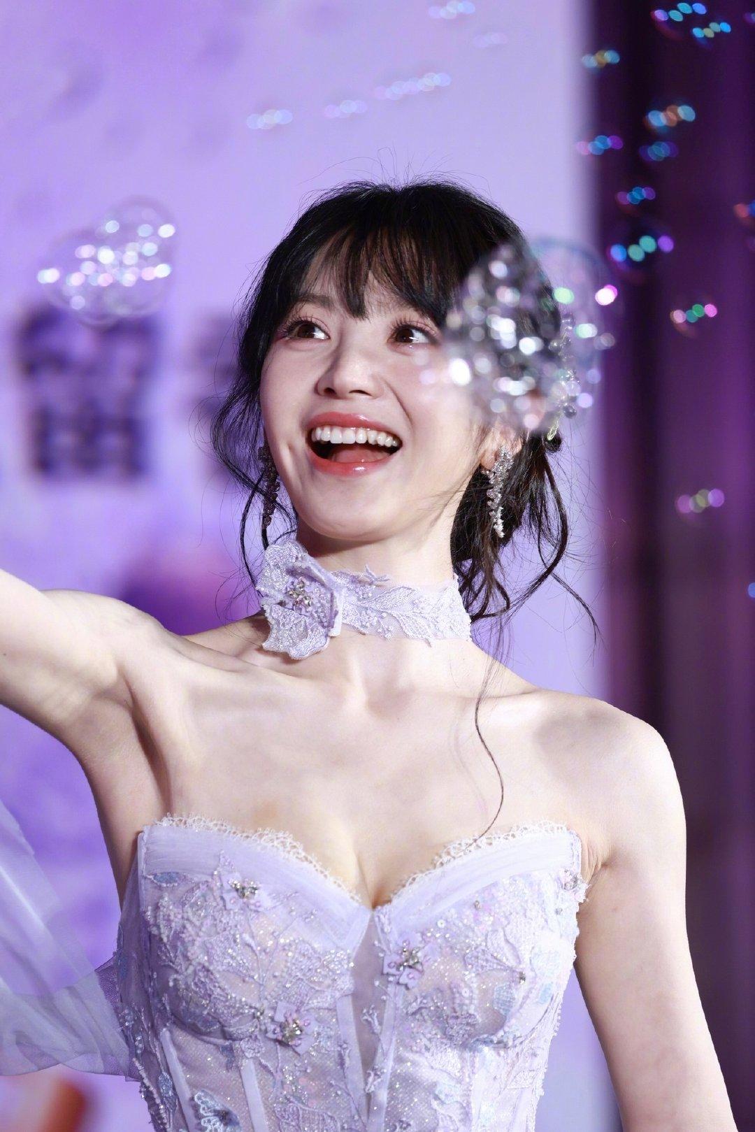 小田现在越来越美啦。