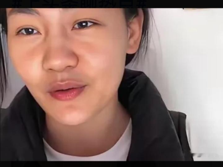 乐极生悲。丈夫升级后，立马就提出了和妻子离婚。妻子也知道丈夫早已经有了新欢，也就