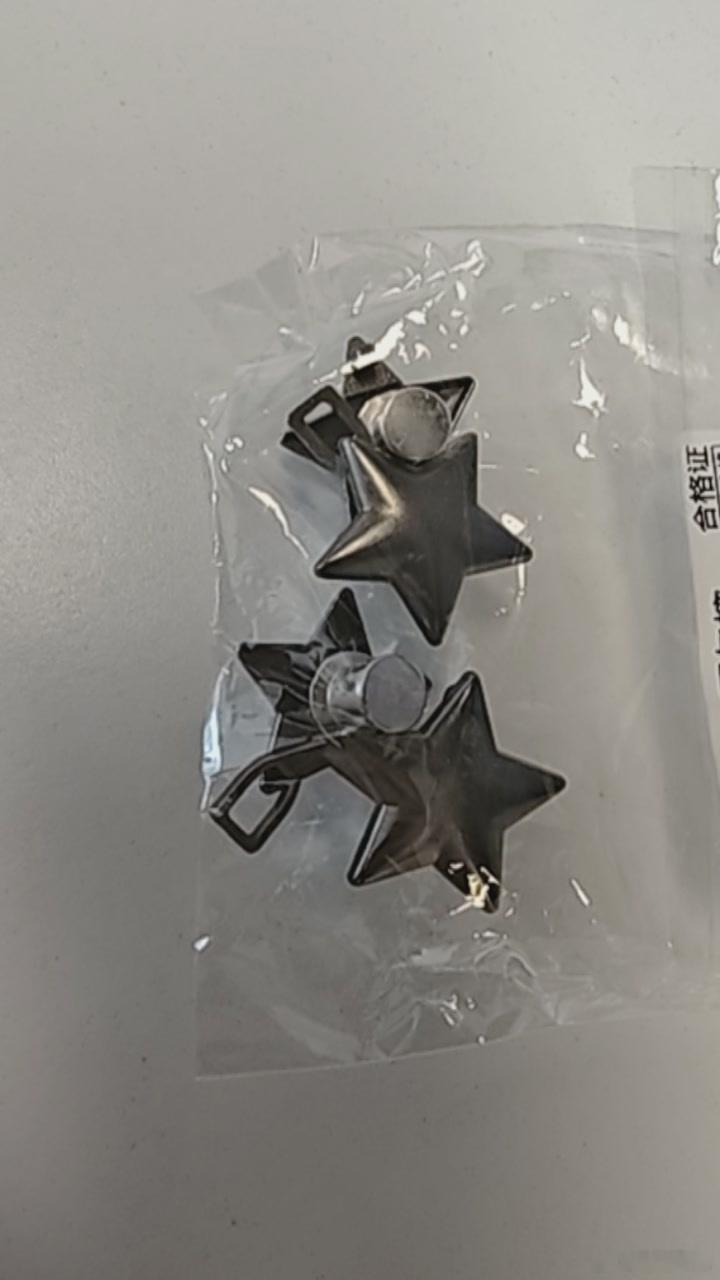 真的要避雷这种腰扣，裤子有点大，寻思缩小一下腰围，确实是缩小了，但剌人啊 