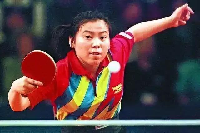 突发奇想一下，她们之间究竟谁最厉害呢？

如果把她们五位历届中国的世界女子乒乓球
