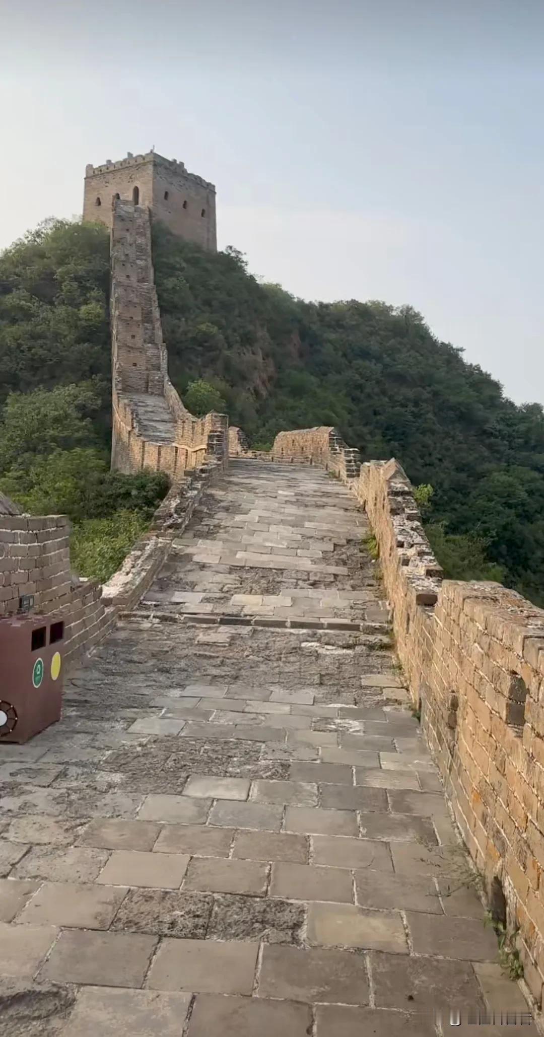 关于这个问题，我在头条上发布过一篇文章，我的观点:学习成绩特别差和特别好的学生没
