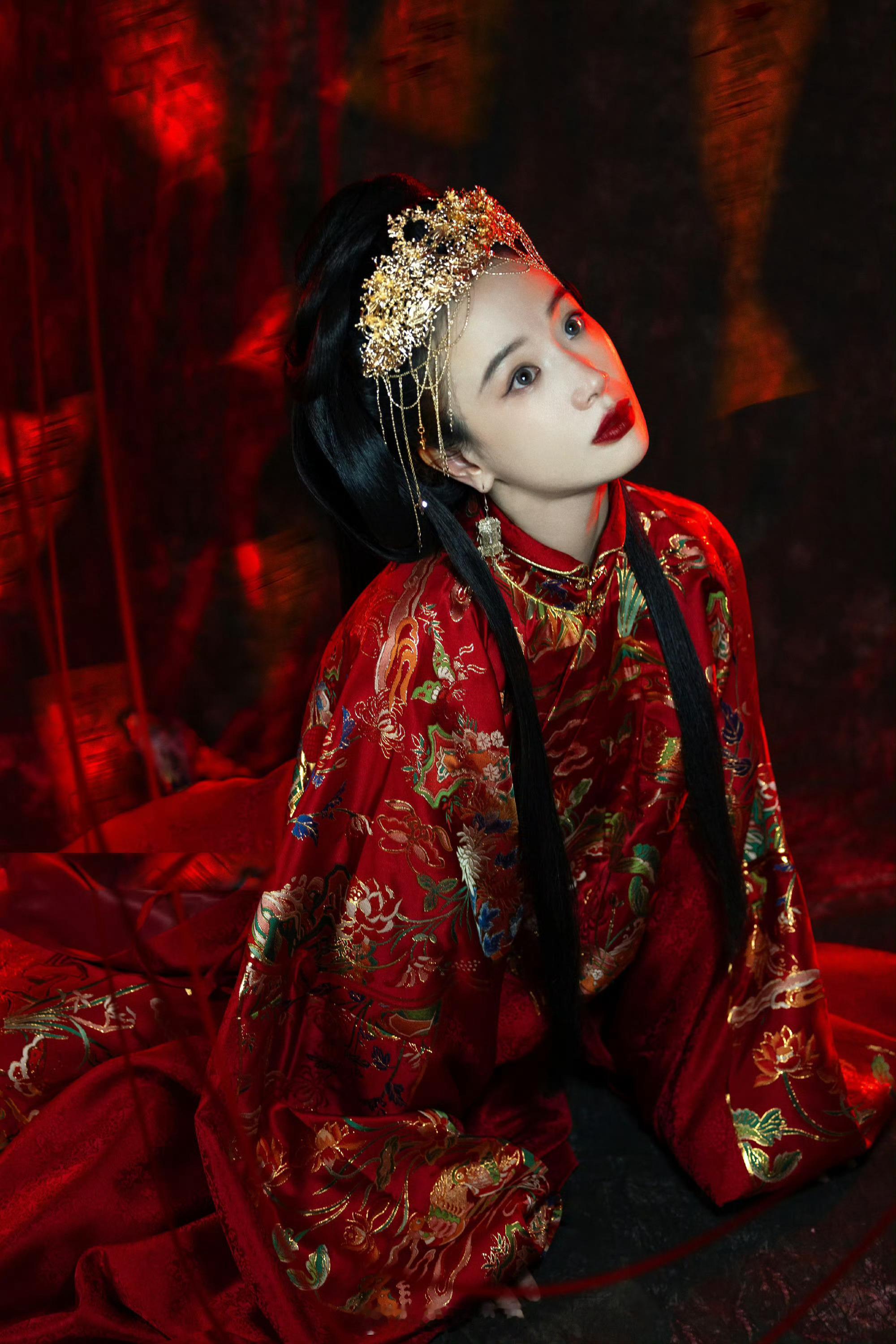 《鸳鸯楼·惊魂》在2024年票房黑马1.3亿续作《蝴蝶楼·惊魂》刚刚破了1亿李梦