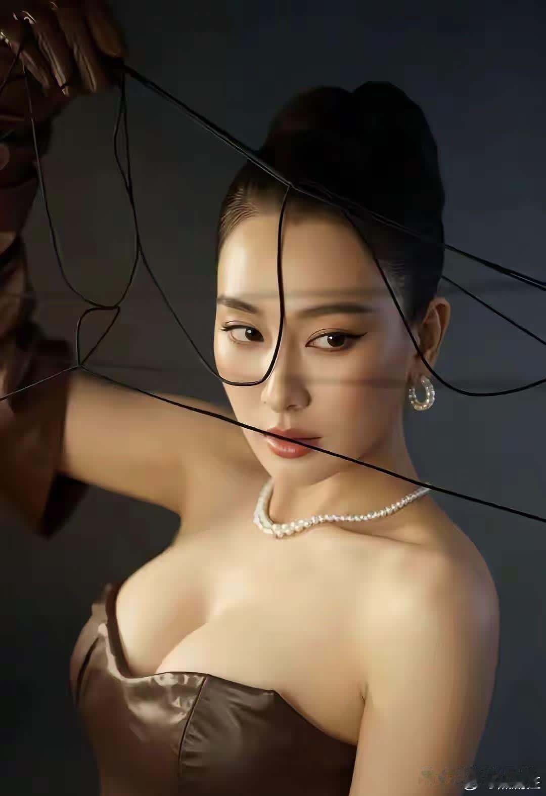 马苏嘛，除了脸蛋儿稍微圆了点，可她确实没辜负“马漂亮”这个名号。 