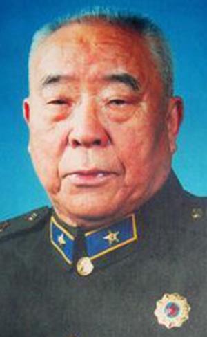 1937年，一个护士给西路军伤员清洗伤口时，突然“啊”了一声，几个男医生闻讯赶来