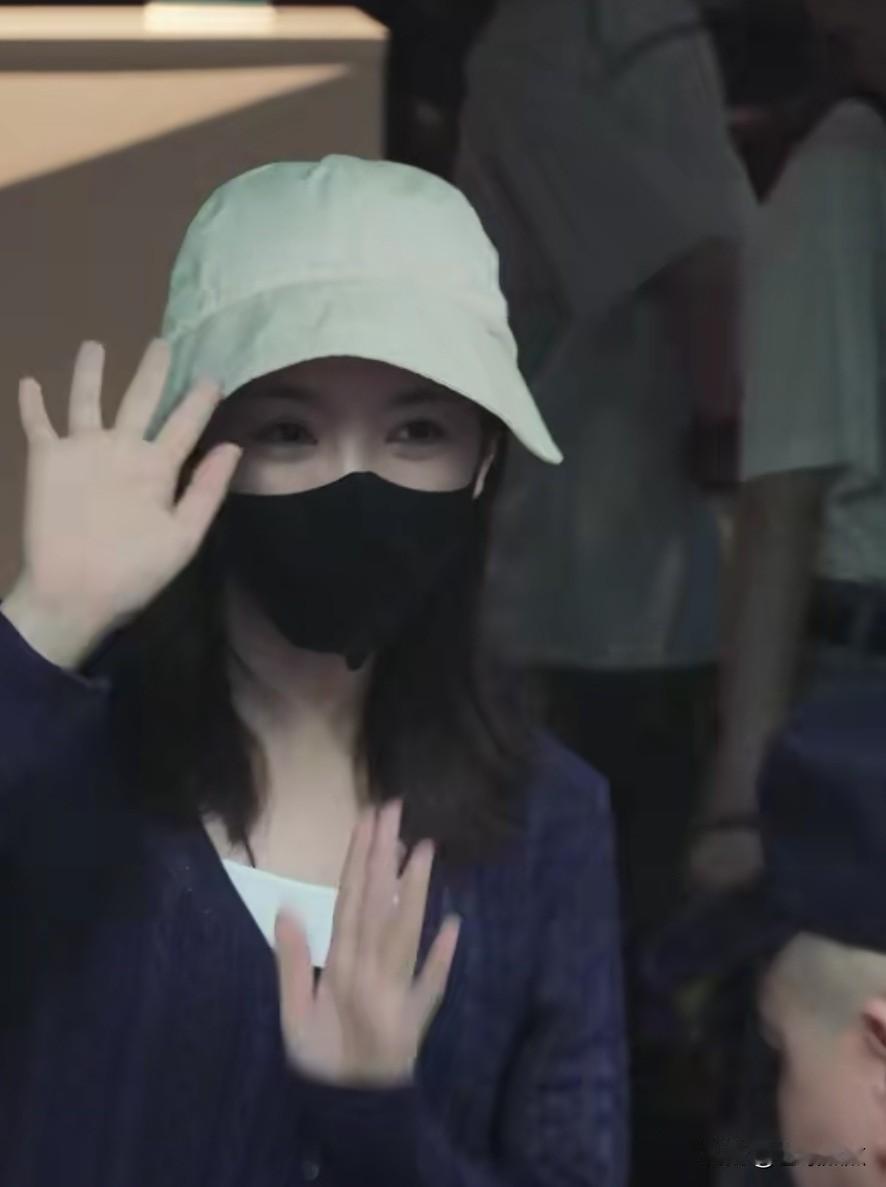 “九斤姑娘”、“张箍桶”现在到蝴蝶剧场来箍桶啦！