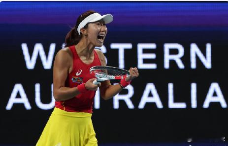 🇨🇳 中国队锁定联合杯八强席位！与德国队的第二场女单比赛，高馨妤凭借首盘6-