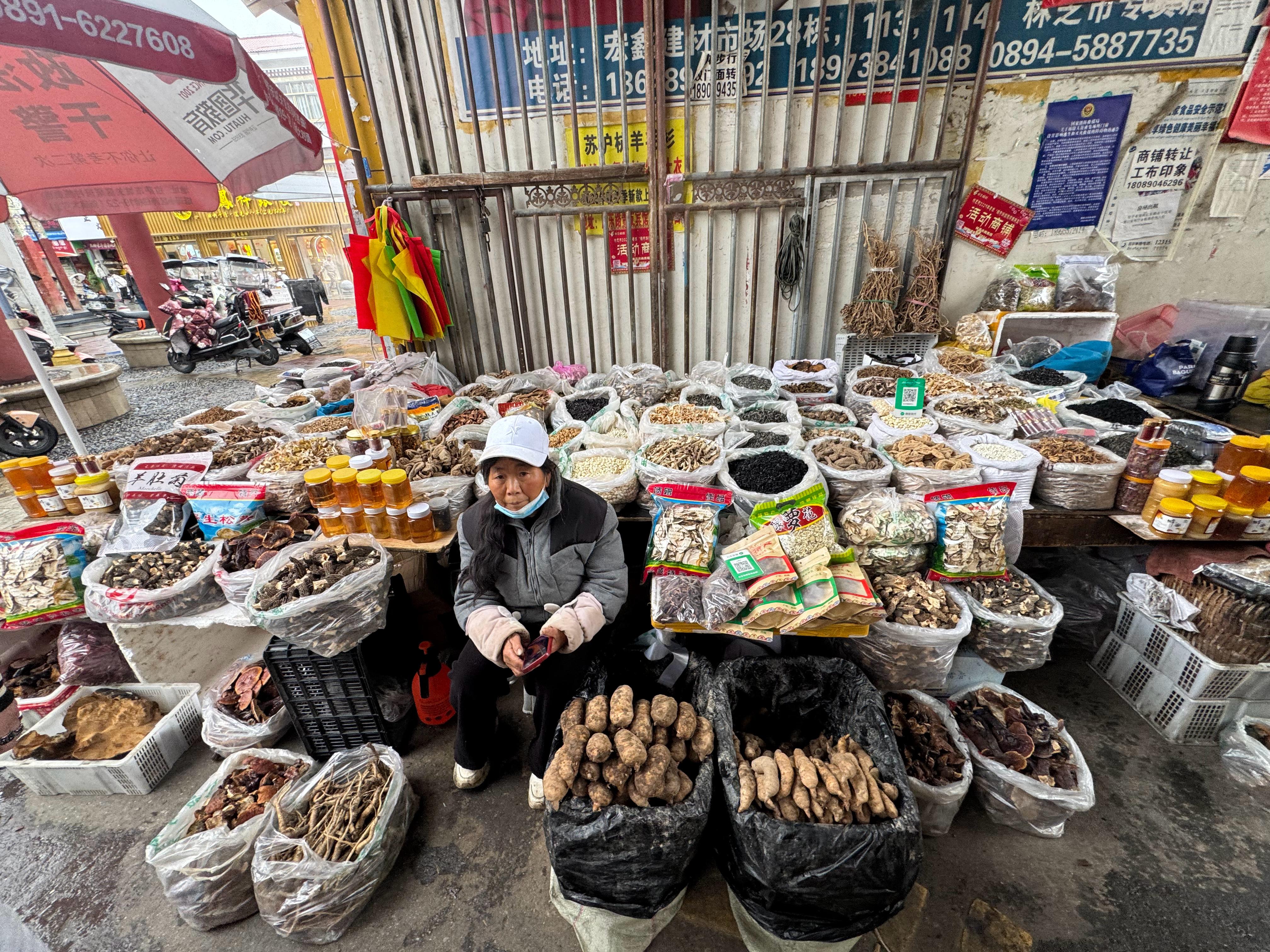 图二的动物器官，给我惊呆了！旁边放个雨伞感受一下[笑cry][笑cry] ​​​