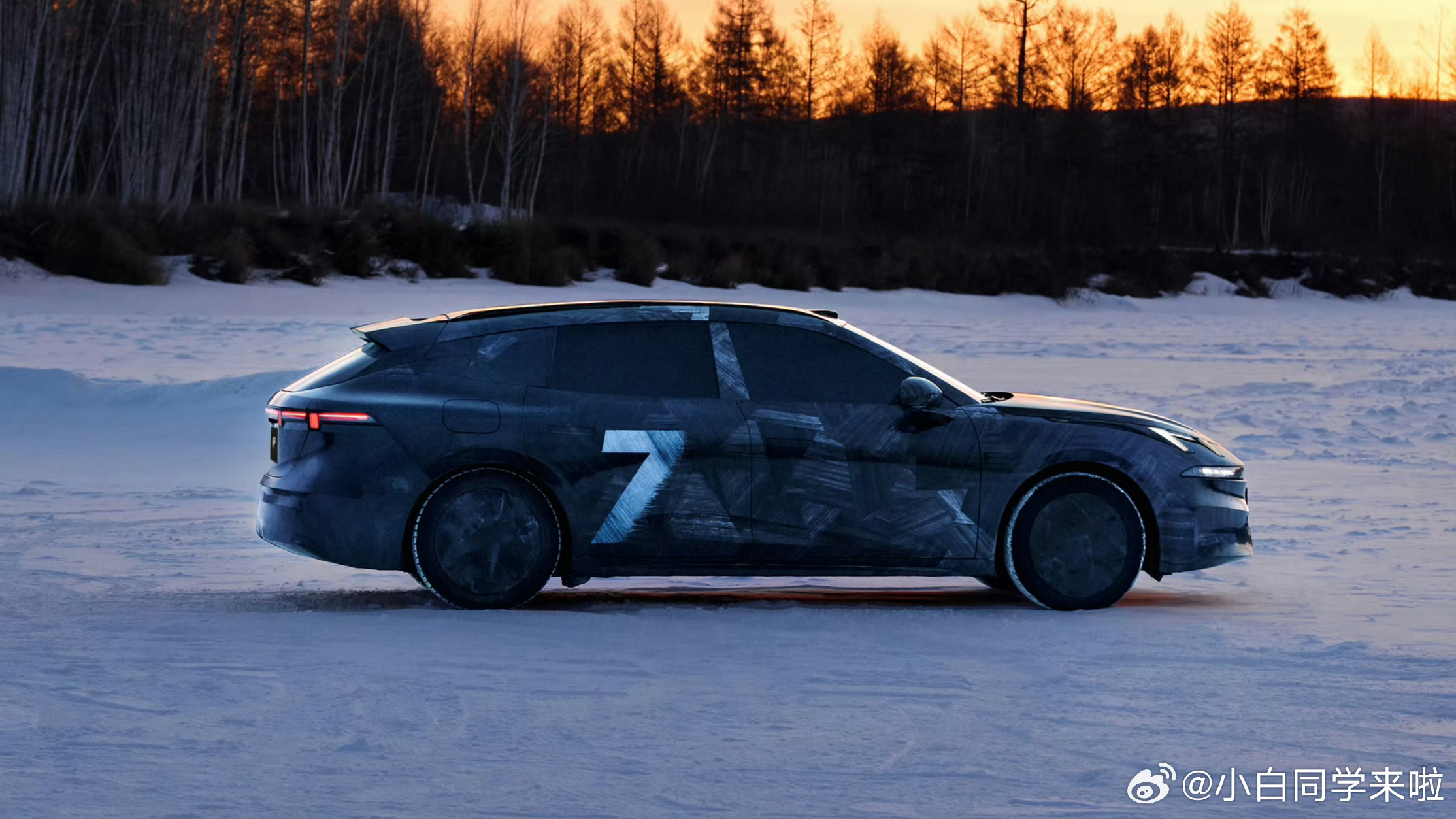 领克 07GT 这尾部姿态看着确实不错。按照现在市场轿车/旅行同价或差一万的策略