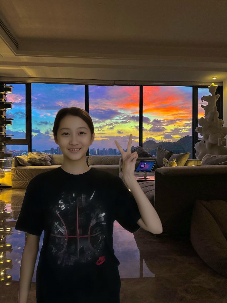 鹿晗是真男人 没想到我姐也是真女人关晓彤