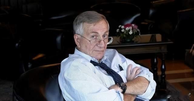 美国资深调查记者赫什：特朗普现痴呆症状，引白宫内部担忧。拜登看到这条新闻正在偷笑