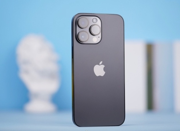 iPhone均价曝光苹果高端化再下一城！2025年Q4均价1011美元（约723